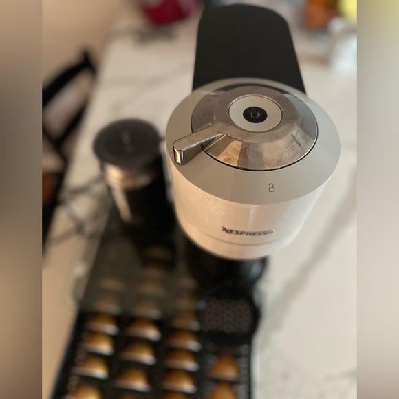 Nespresso Vertuo Next Coffe Maker with pods